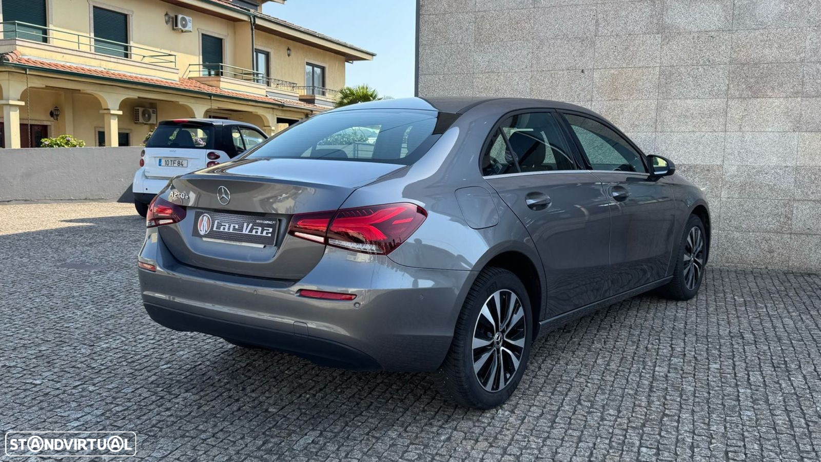 Mercedes-Benz A 250 Limousine e Style Plus - 3