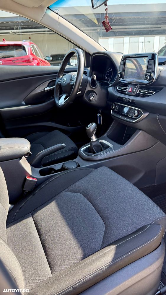 Hyundai i30 1.5 110CP 5DR M/T Highway - 21