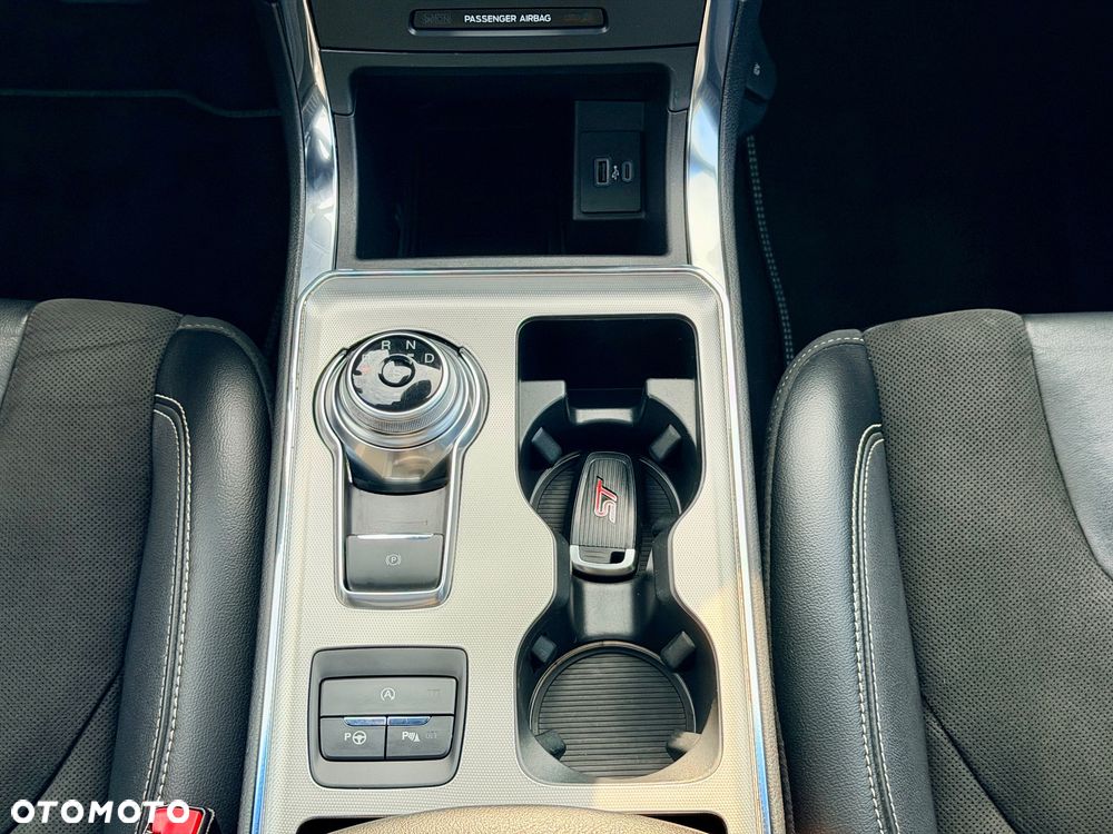 Ford Edge - 32