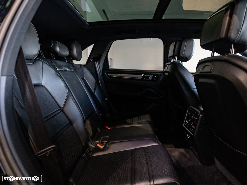 Porsche Cayenne E-Hybrid - 24