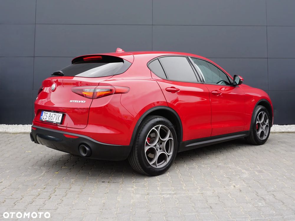 Alfa Romeo Stelvio 2.0 Turbo Sprint Q4 - 3