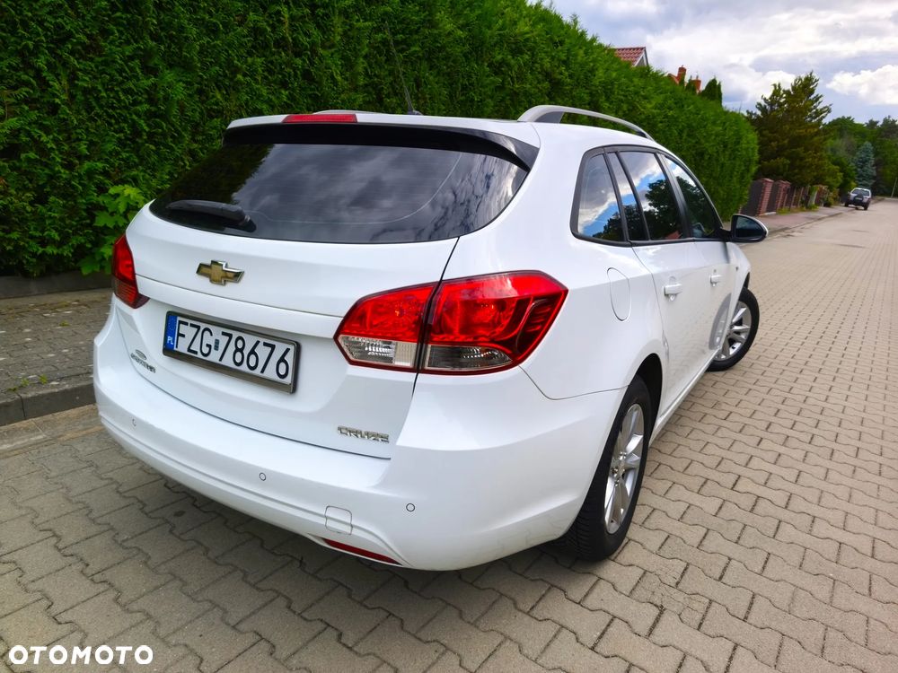 Chevrolet Cruze 1.6 LT - 12