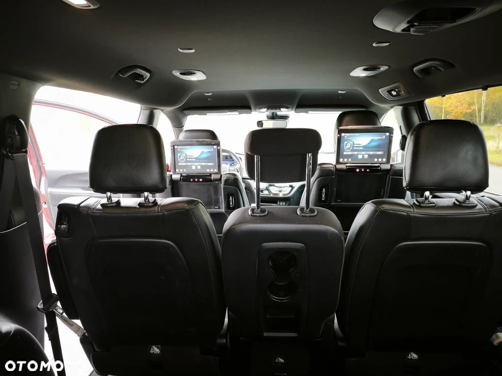 Chrysler Pacifica - 35