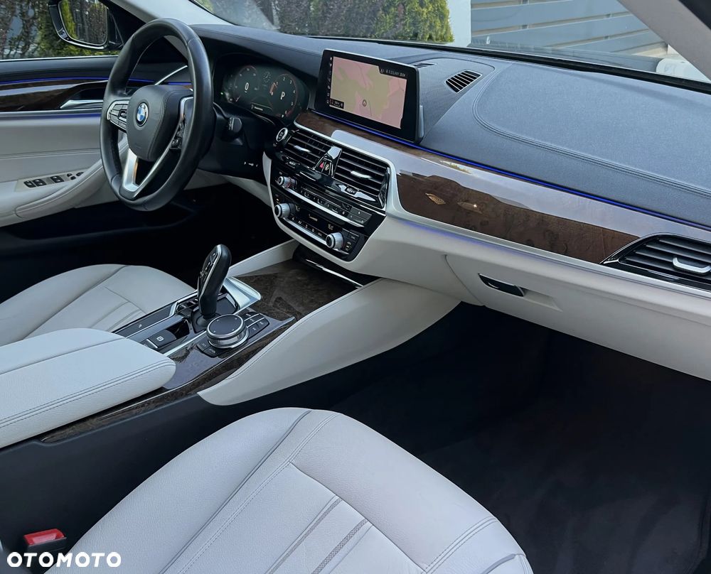 BMW Seria 5 520d Luxury Line sport - 15