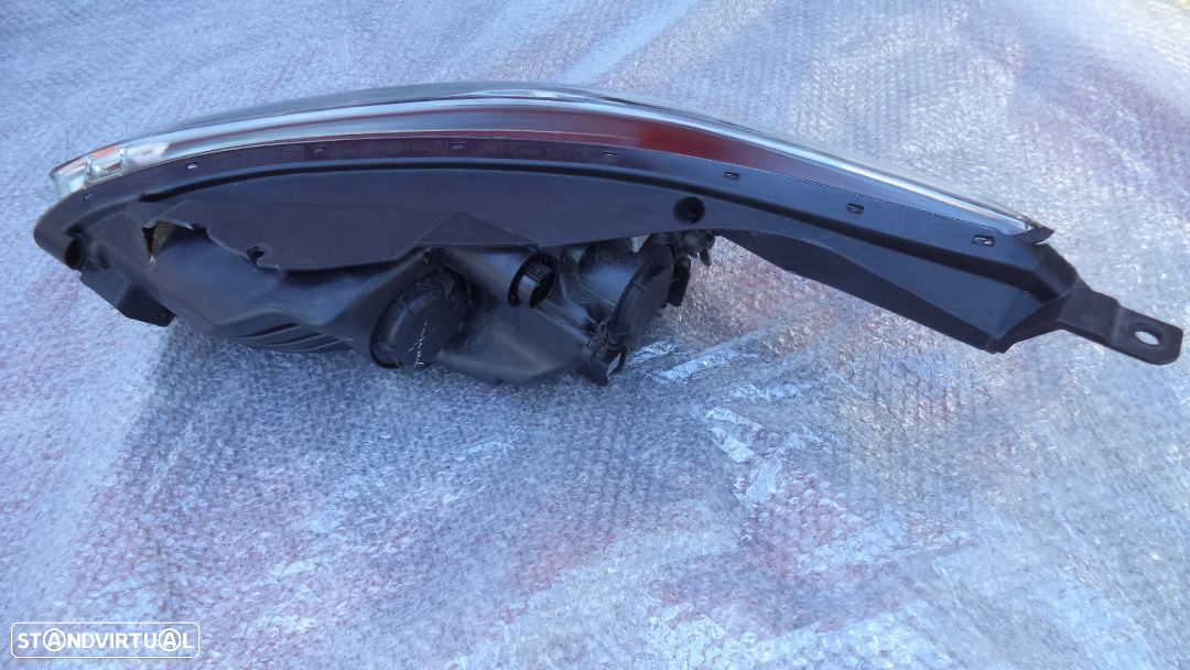 Farol Kia Ceed ano 2020  (ORIGINAL) ver fotos - 4
