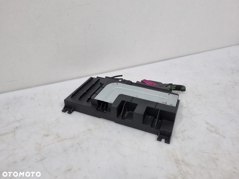 AUDI A3 8V WZMACNIACZ AUDIO BANG&OLUFSEN 8V0035465C - 2