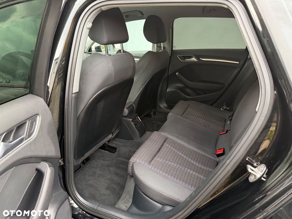 Audi A3 Sportback - 6