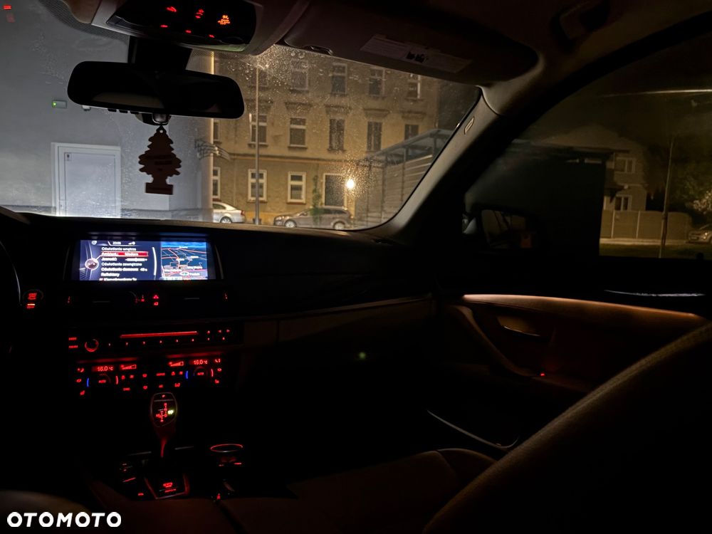 BMW Seria 5 535i - 11
