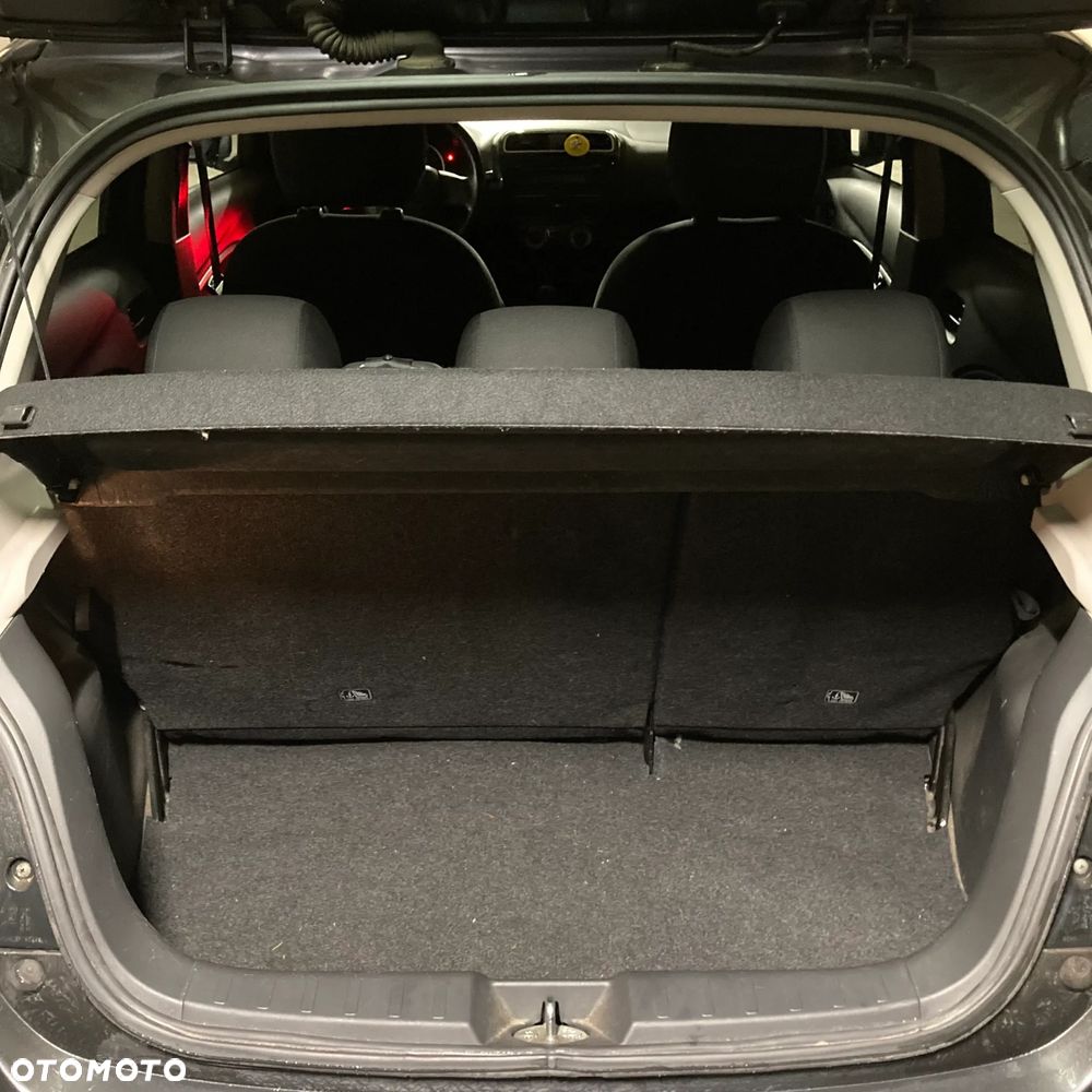 Mitsubishi Space Star - 8