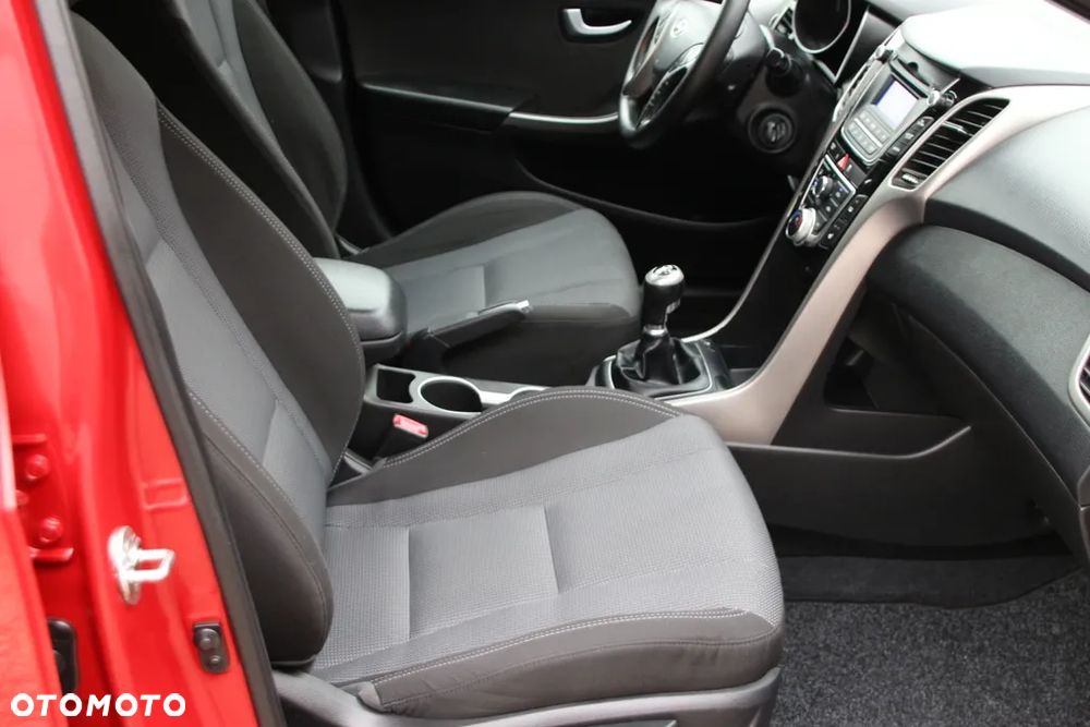 Hyundai i30 1.6 GDI Style - 31