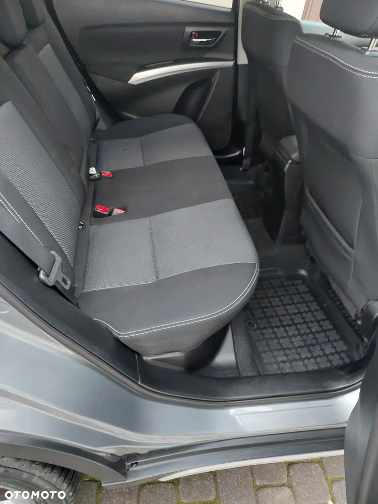 Suzuki SX4 1.6 Comfort Plus 4WD - 13