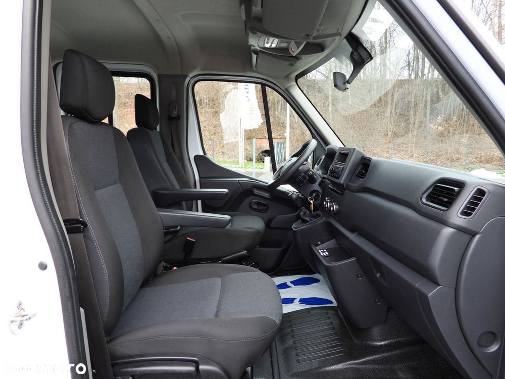 Renault MASTER WYWROTKA PODWÓJNA KABINA DOKA 6 MIEJSC TEMPOMAT LEDY BLIŹNIACZE KOŁA KLIMATYZACJA  145KM - 39