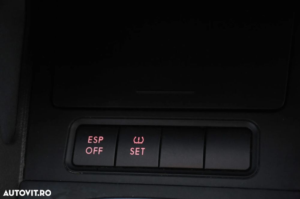 Volkswagen Golf 1.9 TDI Comfortline - 12