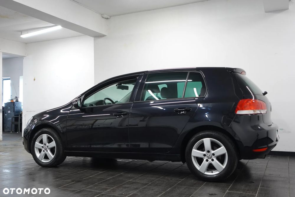 Volkswagen Golf 1.6 TDI DPF Comfortline - 6