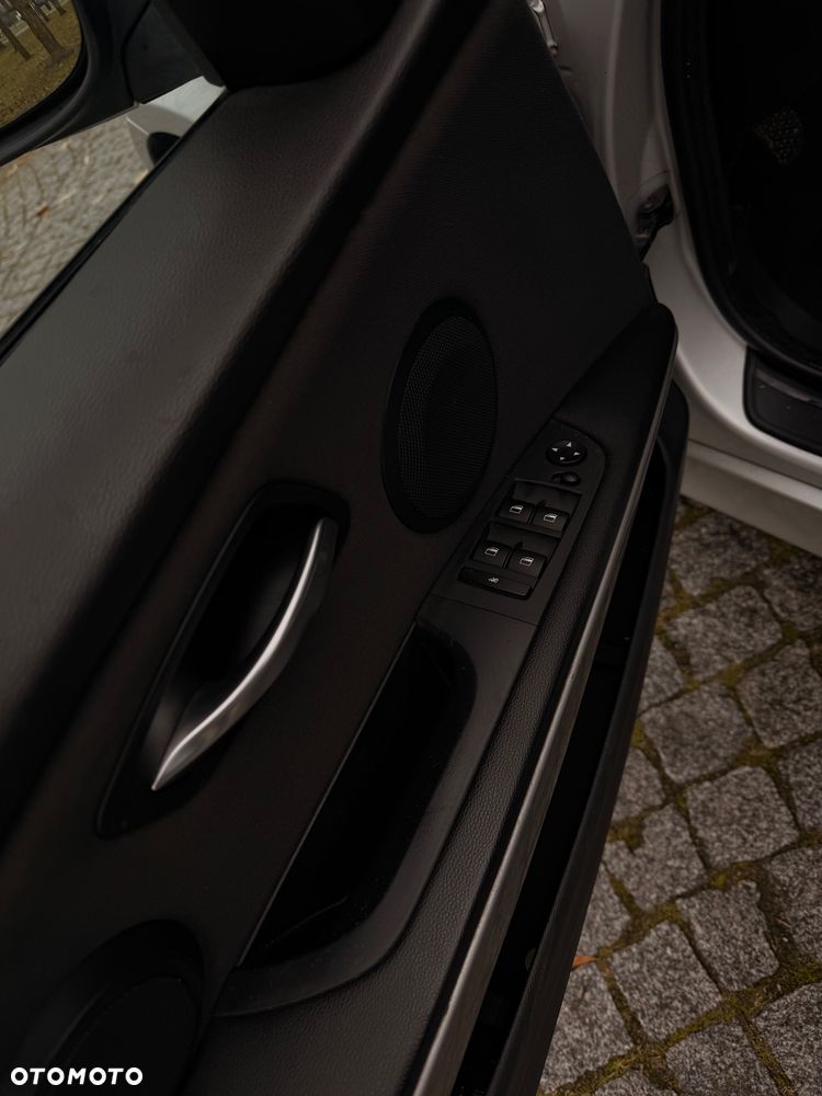 BMW Seria 3 320d - 10