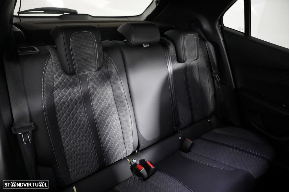 Peugeot 2008 1.2 Hybrid Allure e-DCS6 - 13