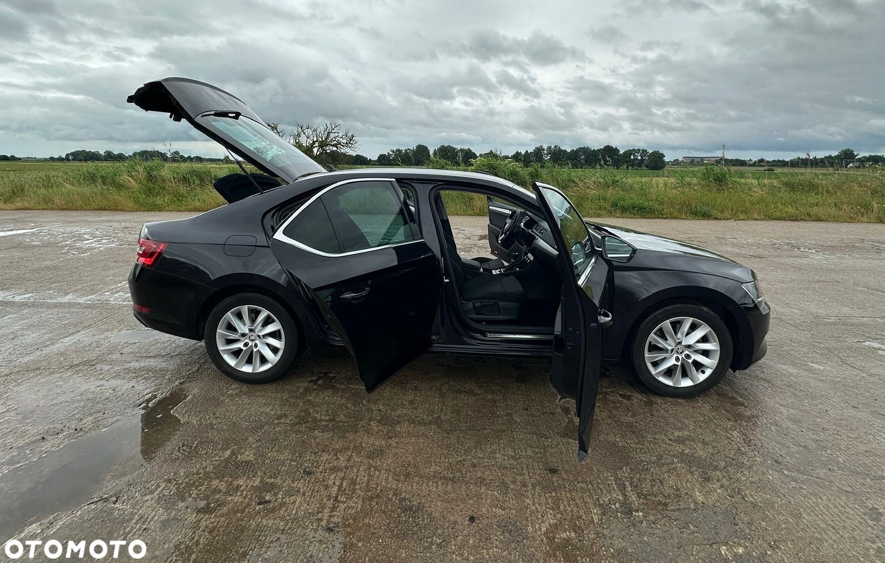 Skoda Superb 2.0 TDI SCR Ambition DSG - 9