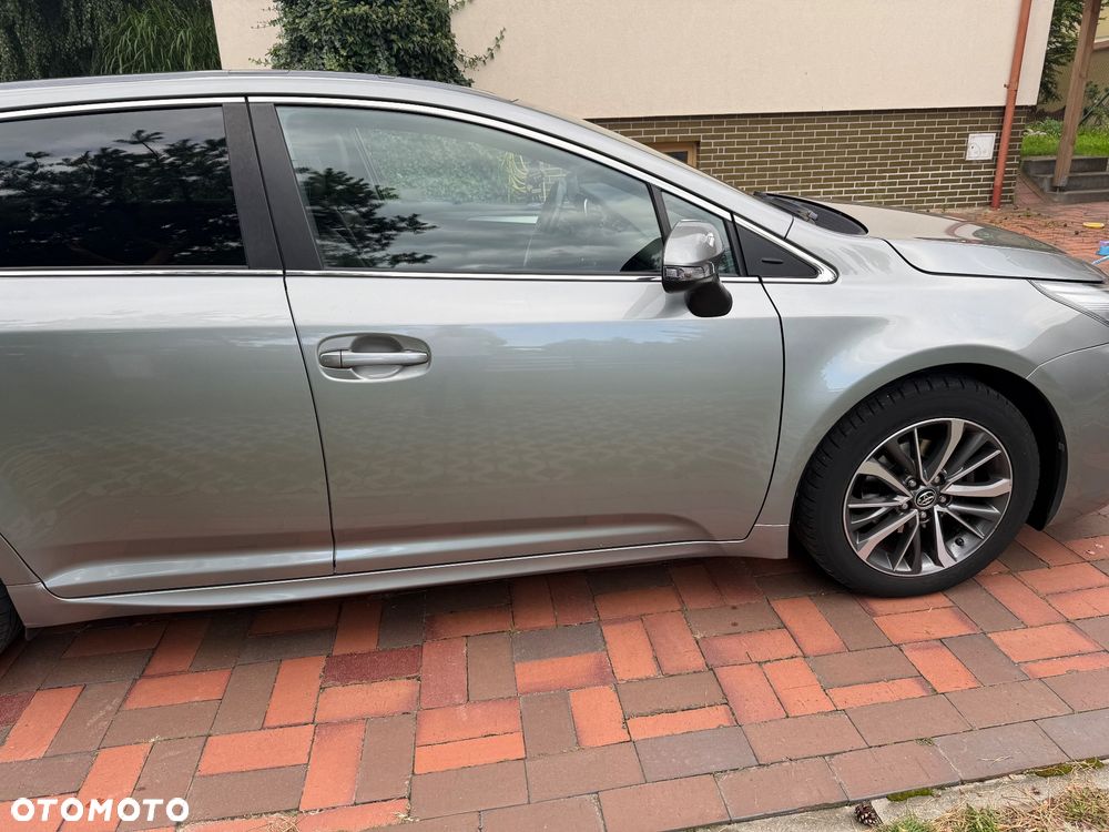 Toyota Avensis 2.0 Prestige MS - 8