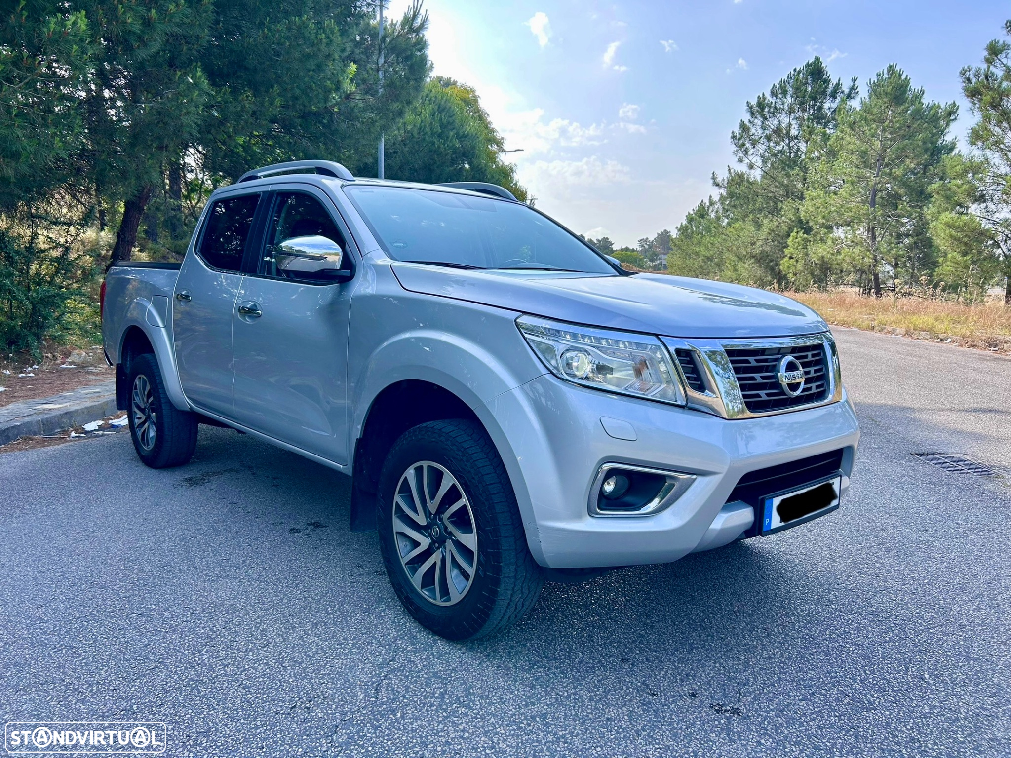 Nissan Navara 2.3 dCi CD 4WD Tekna Auto - 2