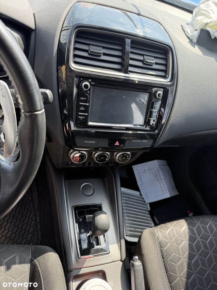 Mitsubishi ASX - 8
