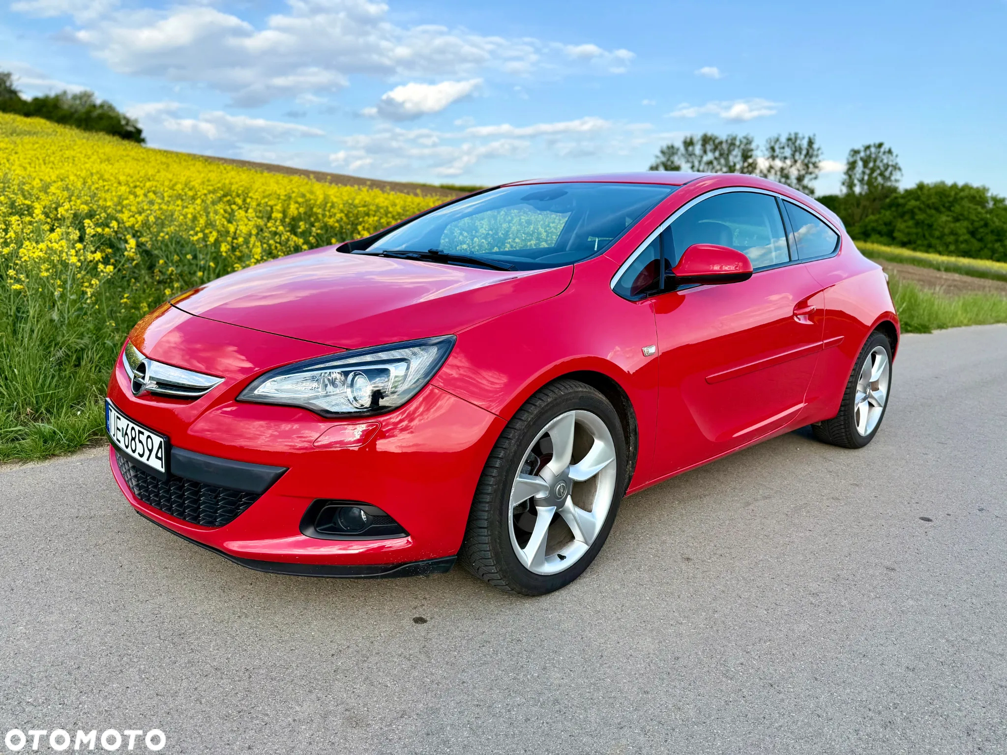 Opel Astra GTC 2.0 CDTI ecoFLEX Start/Stop Edition - 2