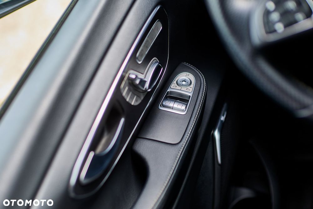 Mercedes-Benz Klasa V 300 d 4-Matic 9G-Tronic (ekstra d³) - 18