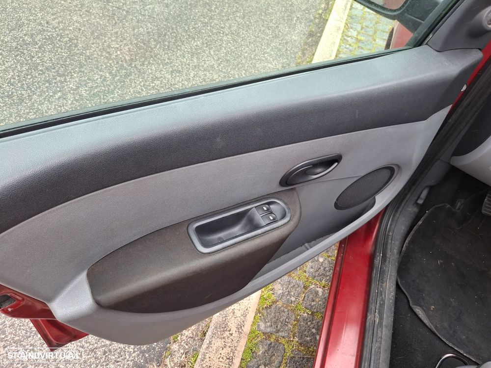 Renault Clio 1.5 dCi Dynamique - 8