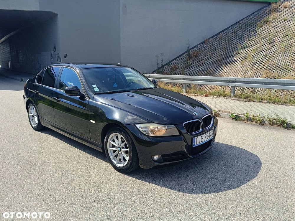 BMW Seria 3 318d - 16