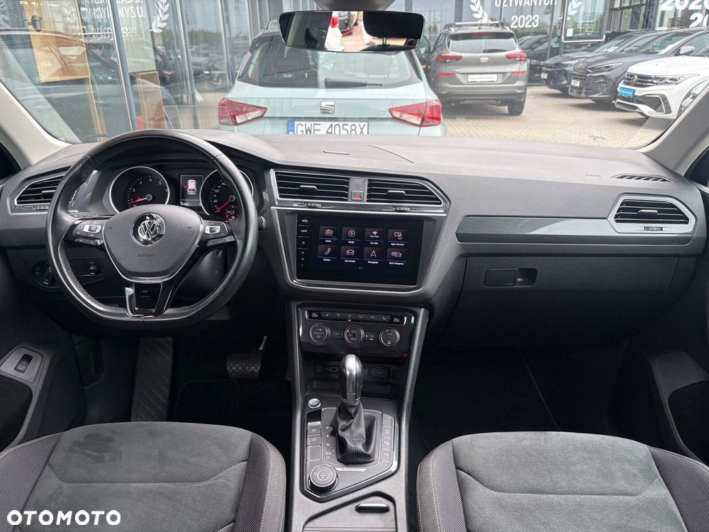 Volkswagen Tiguan - 10