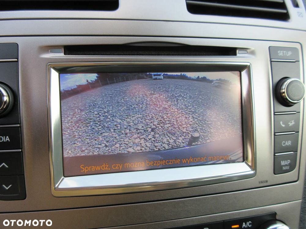 Toyota Avensis 2.0 D-4D Executive - 21