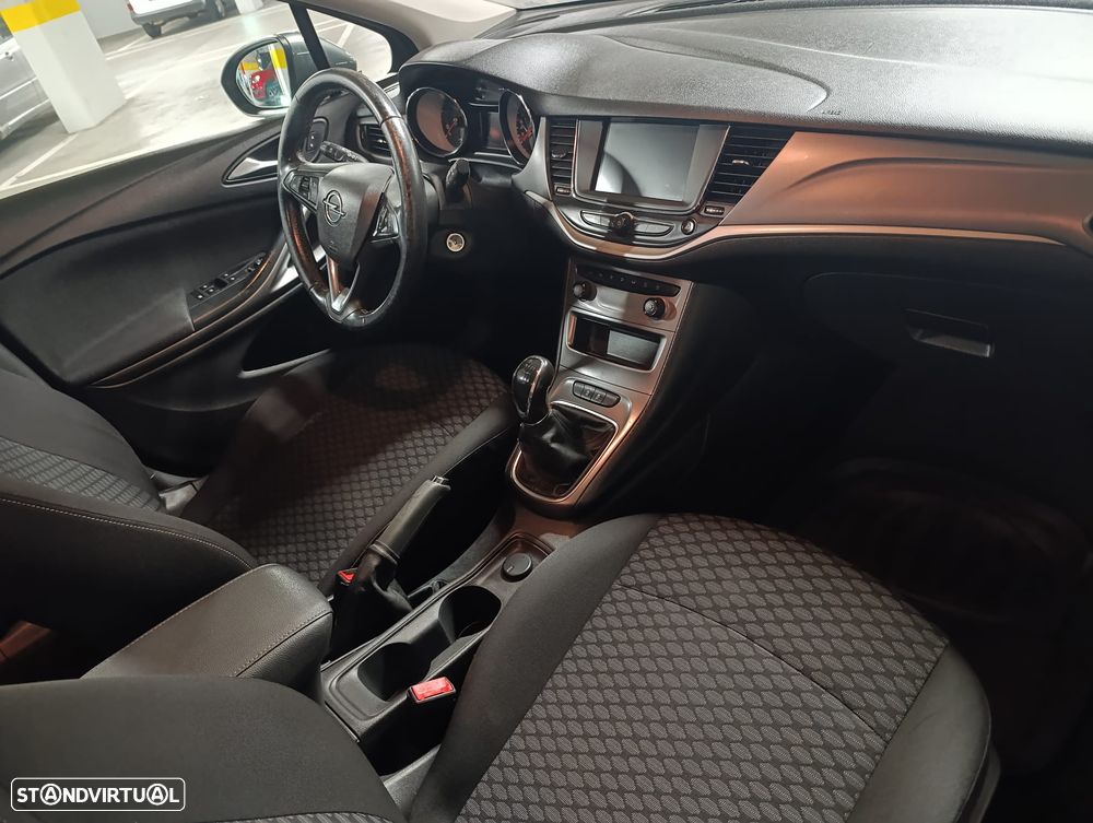 Opel Astra Sports Tourer - 11