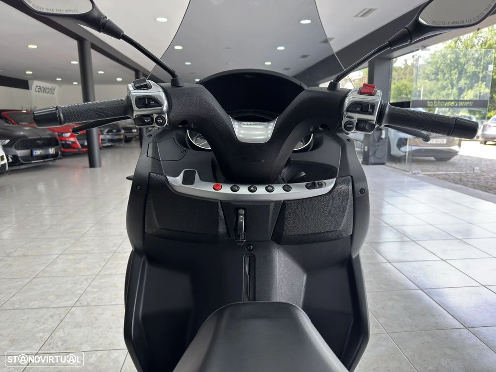 Piaggio MP3 400 HPE - 37