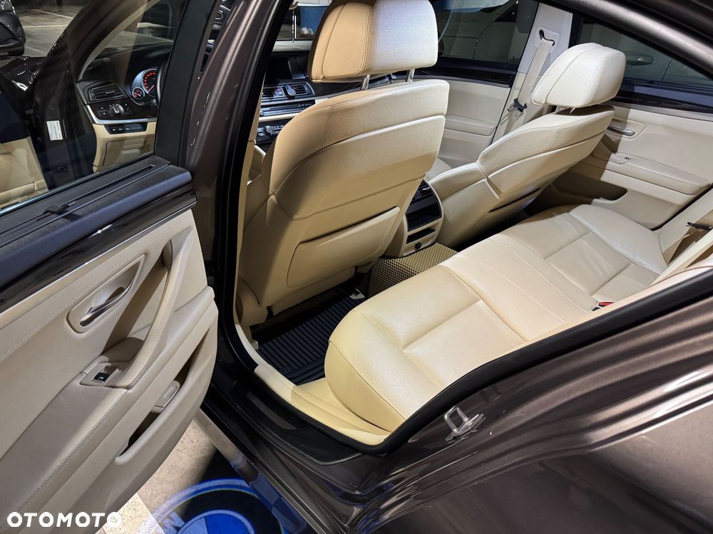 BMW Seria 5 528i xDrive Modern Line - 14