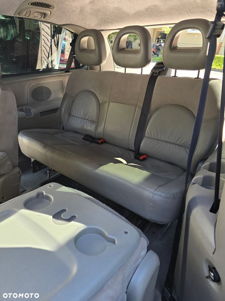 Chrysler Grand Voyager 3.3L Limited - 10