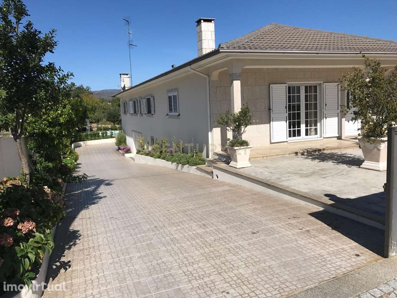 Luxuosa Moradia em Vale de Anta, Chaves - 4 Quartos e Piscina - Grande imagem: 2/38