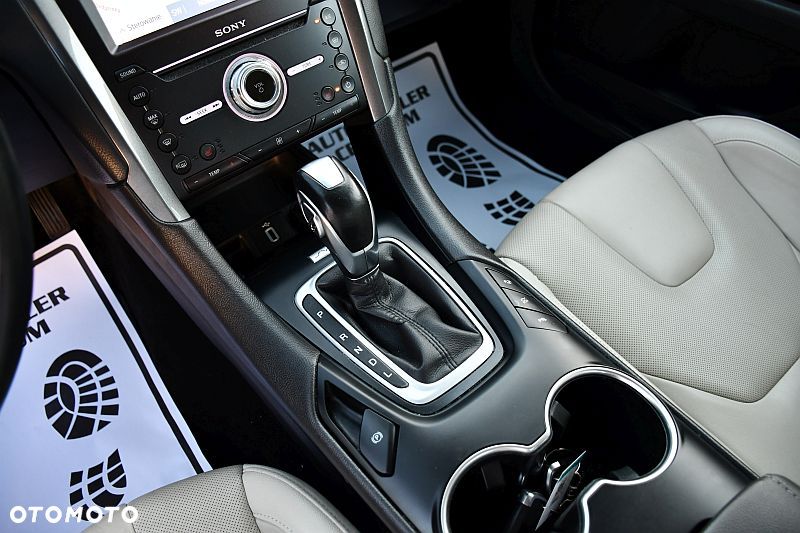 Ford Mondeo 2.0 Hybrid Titanium - 18