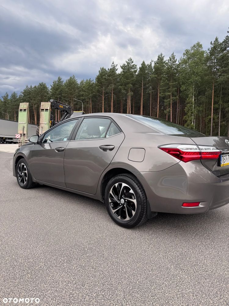 Toyota Corolla 1.6 Comfort - 9