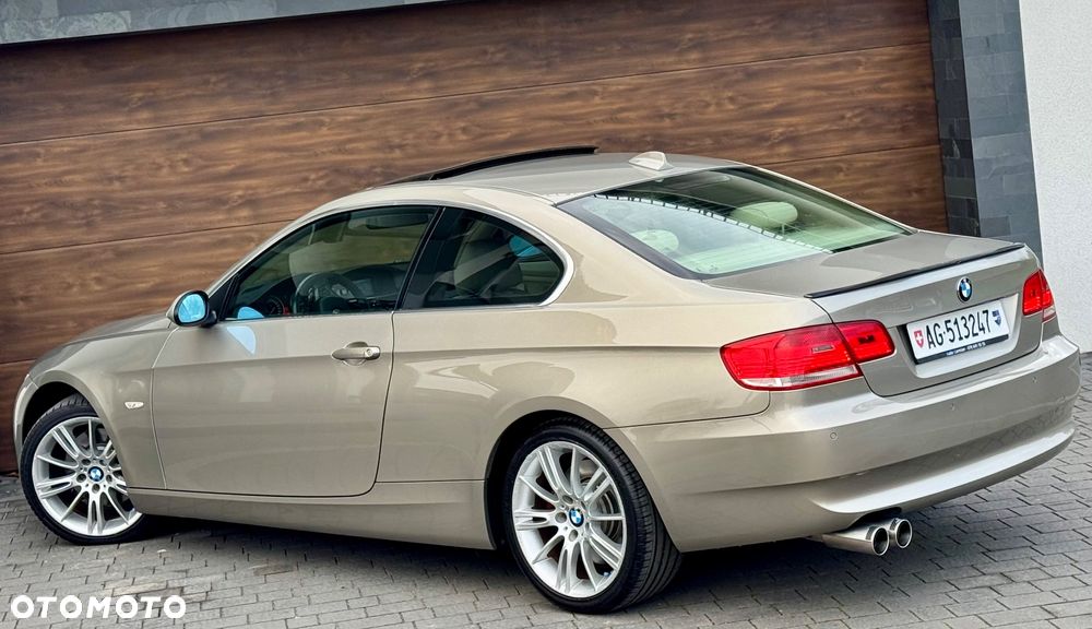 BMW Seria 3 330i Edition Exclusive - 8