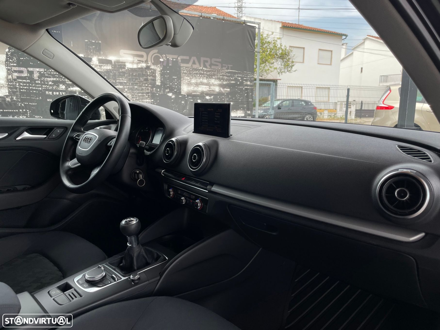 Audi A3 Sportback 1.6 TDI Attraction Ultra - 15