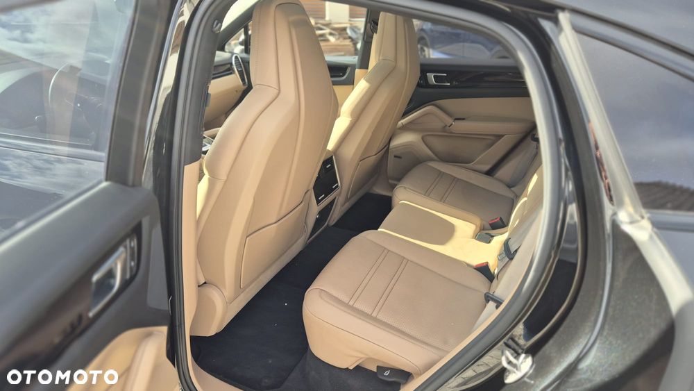 Porsche Cayenne Platinum Edition - 14