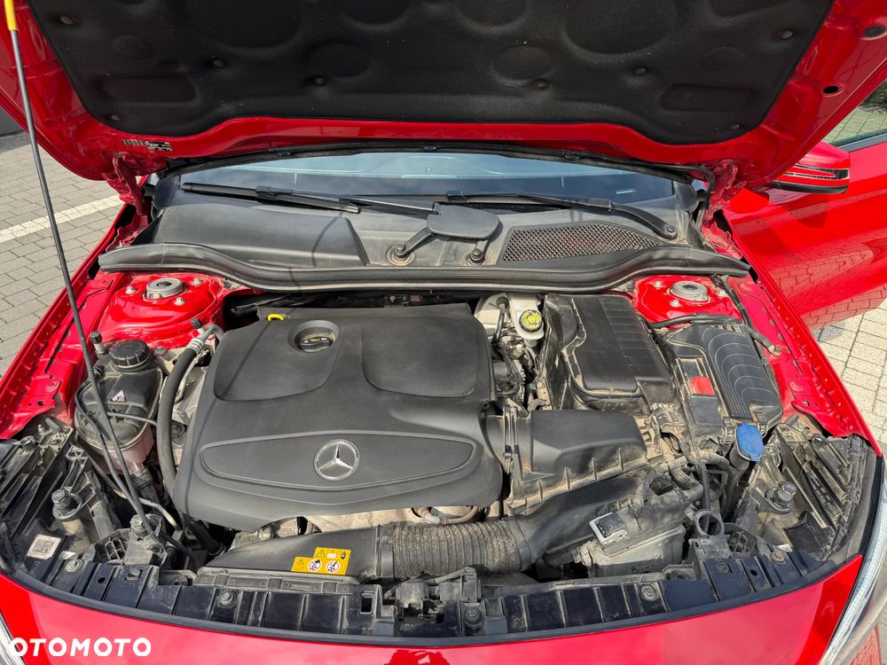 Mercedes-Benz GLA 250 4-Matic AMG Line - 21