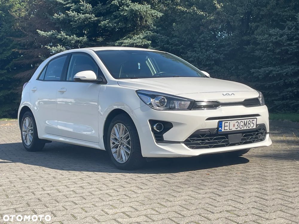 Kia Rio 1.2 L - 1
