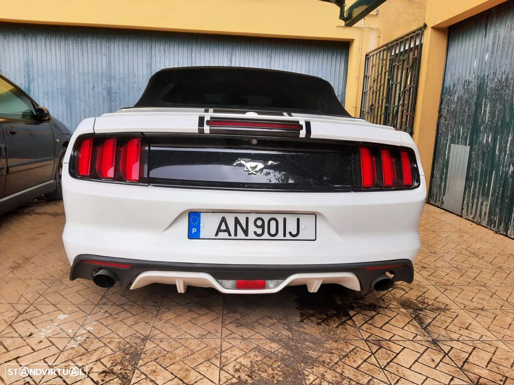 Ford Mustang 2.3i EcoBoost Aut. - 4