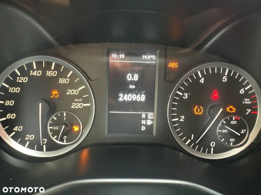 Mercedes-Benz Vito - 23
