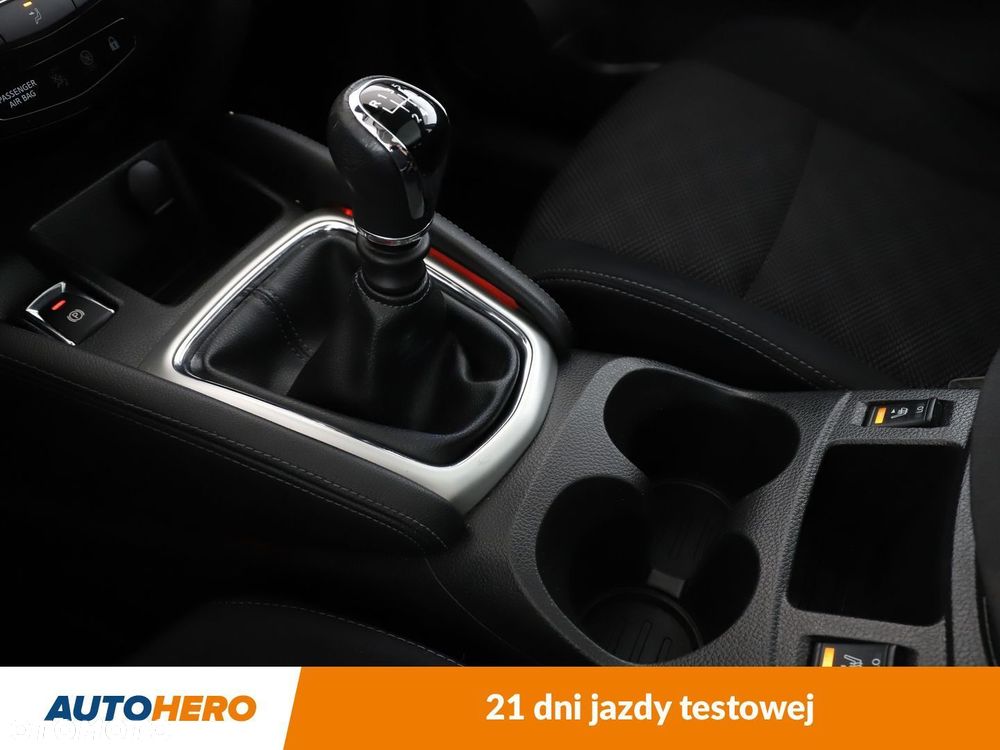 Nissan Qashqai 1.6 DCi Visia - 25