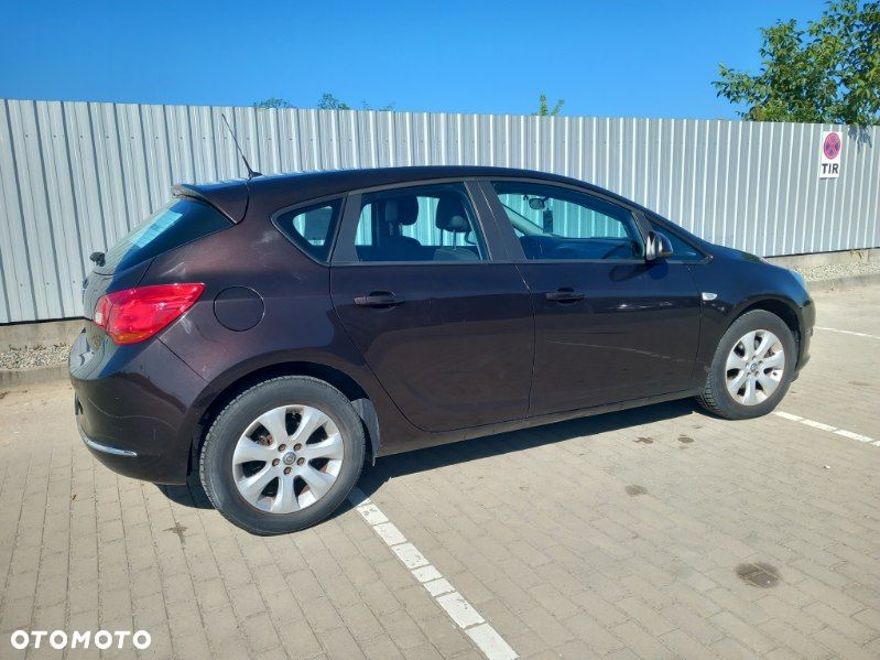 Opel Astra ver-1-4-enjoy - 3