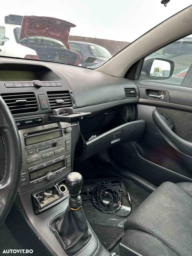 Dezmembram Toyota Avensis 2006 2.0d Manual 6 trepte - 8