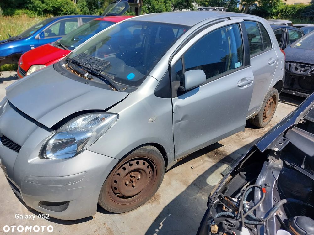 Zderzak TOYOTA YARIS 2 1,4D 09R. maska,lampy,drzwi,klapa..... - 2