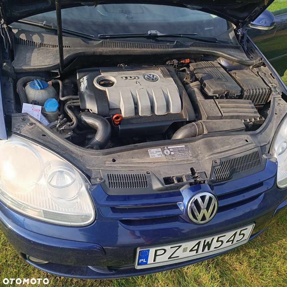 Volkswagen Golf - 6