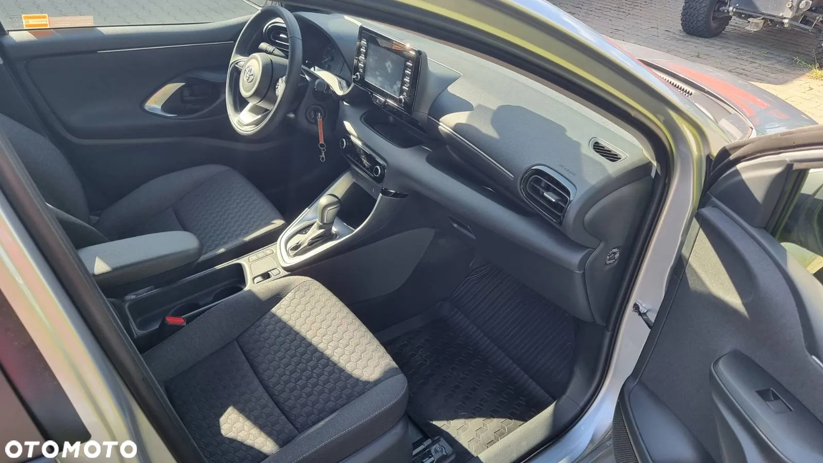 Toyota Yaris Hybrid 1.5 Comfort - 3